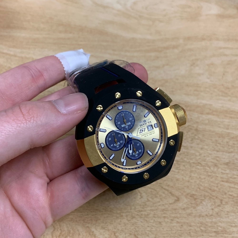 Mens Invicta Watch!